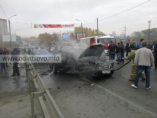 В ДТП на Можайском шоссе в Одинцово погибли двое — 12.10.2014